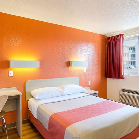 Motel 6- Denver, Co Downtown Экстерьер фото