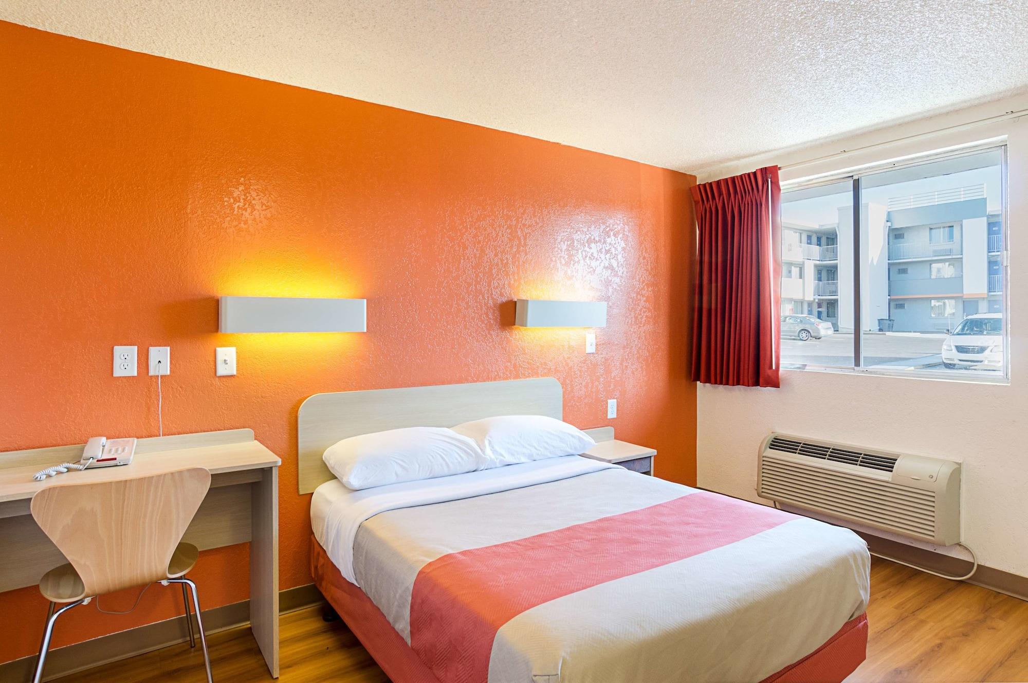 Motel 6- Denver, Co Downtown Экстерьер фото
