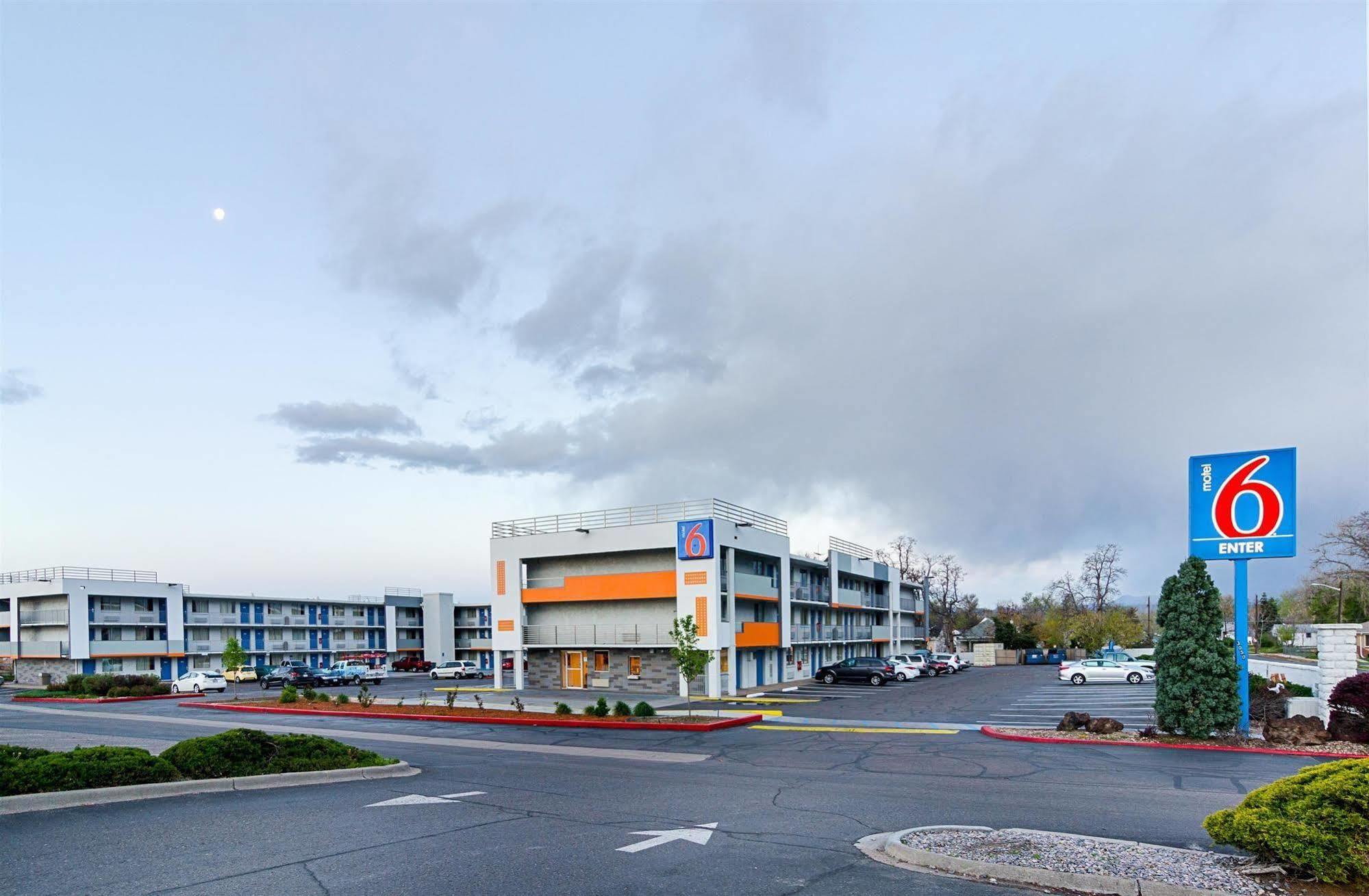 Motel 6- Denver, Co Downtown Экстерьер фото